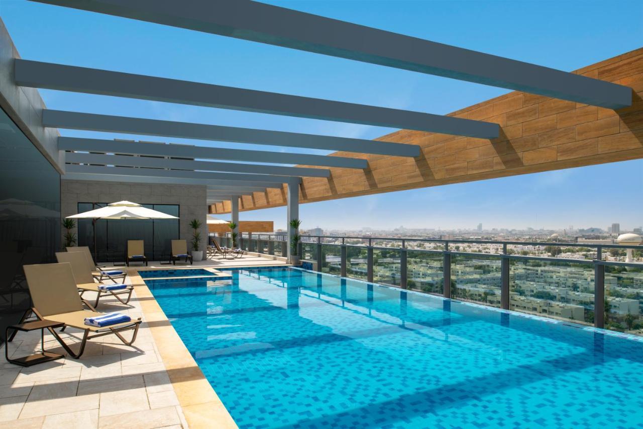 Swissotel Living Dschidda Exterior foto Rooftop pool
