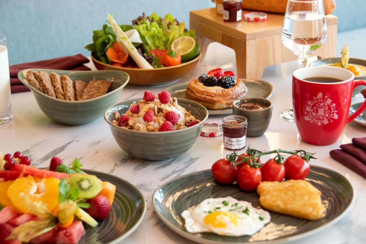 Swissotel Living Dschidda Exterior foto A typical breakfast